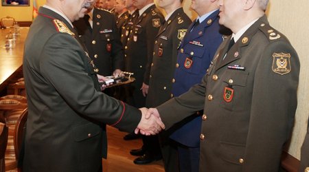 Nazir bir qrup zabitə polkovnik rütbəsi verdi - Fotolar