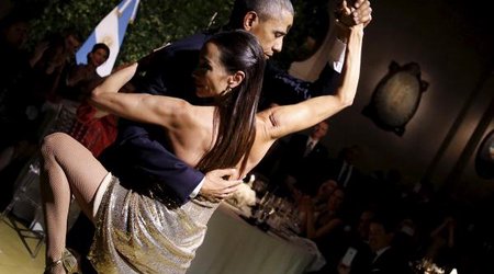 Obamanın tanqo rəqsi - VİDEO