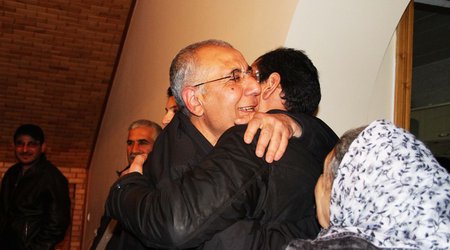 Hüquq müdafiəçisi İntiqam Əliyev evində - FOTOLAR