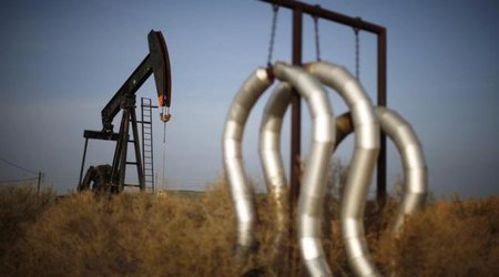 Oil prices fall 3 percent as investors focus again on glut