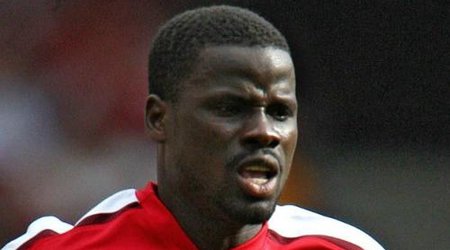 Emmanuel Ebue 1 il müddətinə futboldan uzaqlaşdırıldı