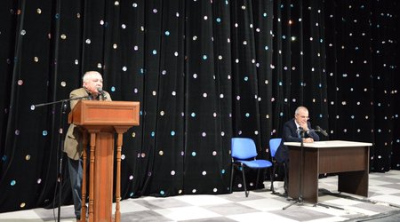 Gənc Tamaşaçılar Teatrında ölkədəki son hadisələr müzakirə edildi - FOTOLAR