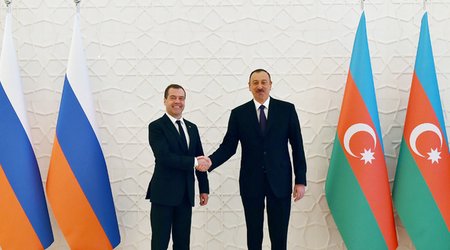 Ilham Aliyev, Russian PM hold a one-on-one meeting