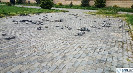 Оседает парк рядом со станцией метро "Дарнагюль"- ФОТО