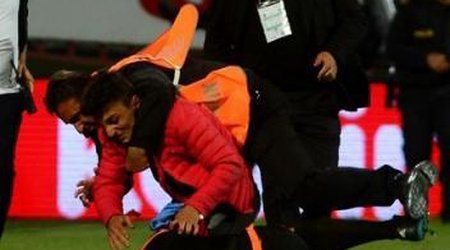 "Trabzonspor" - "Fənərbaxça" oyununda hakim döyüldü - Fotolar