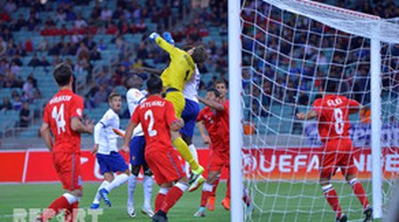 Azərbaycan millisi Avropa çempionatının ilk oyununda məğlub oldu