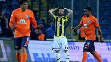 "Fənərbaxça" çempionluq yolunda ağır zərbə aldı