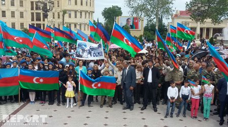 Şəhidlərin medalları ailələrinə təqdim olundu - FOTOLAR 