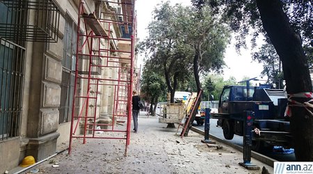 Bakıda kondisionerlər və çanaq antenaları sökülür - FOTOLAR