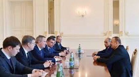 Azerbaijan, Russia praise relations developing "successfully, dynamically"