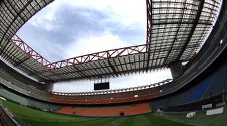 UEFA Çempionlar Liqasının final matçının keçiriləcəyi stadionu bəyənmədi
