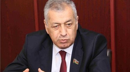 Vahid Əhmədov: Azərbaycanda aparılan pul-kredit siyasəti bizi narahat edir