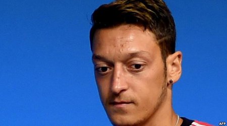Məsut Özil "Arsenal" ın təklifini rədd elədi
