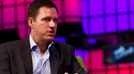 Facebook sticks by Gawker attack funder Peter Thiel