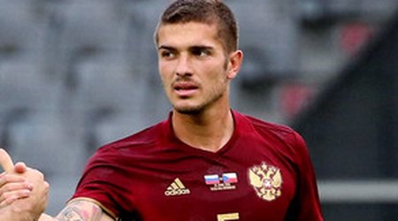 "Галатасарай" интересуется Нойштедтером