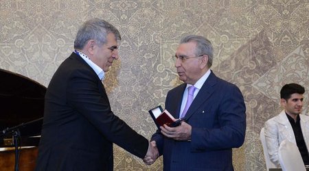 Azərbaycan diasporunun inkişafında xidmətləri olan şəxslər mükafatlandırıldı - FOTOLAR
