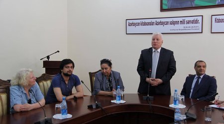 Milli Kitabxanada “Baladadaşın toy hamamı” - FOTOLAR