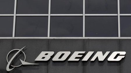Iran says has finalised the deal to buy 100 Boeing airliners