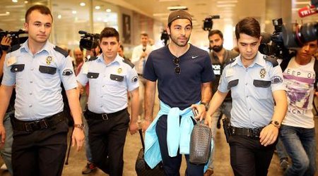 Türkiyə millisi 5 nəfərlə qayıtdı, azarkeşlər qarşılamadı