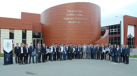 Könüllülər Parlamenti öz işinə başladı - FOTOLAR