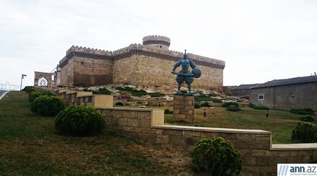 XII - XIV əsrlərdən qalan Qala qəsri - FOTOLAR