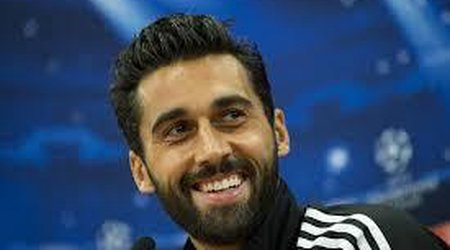 "Real"ın müdafiəçisi "Milan"a keçir