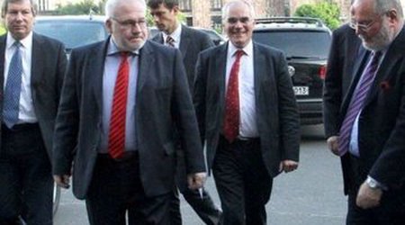 Moscow to host negotiations on Karabakh