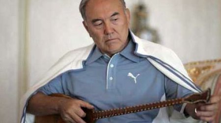Nazarbayev dombıra çaldı – VİDEO