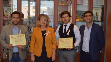 Gənc Tamaşaçılar Teatrının aktyorları mükafatlandırıldılar