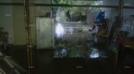 Zabratda insanlar çətin vəziyyətdə: "Ayaq yoluna belə gedə bilmirik" - FOTOLAR