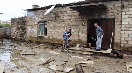Yağış Binəqədidə evləri bu günə qoydu - FOTOLAR