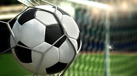 Məşhur futbolçunun ölüm xəbəri yayıldı