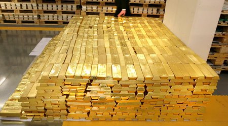 Gold price rises $6