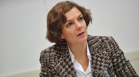 В Азербайджане 40 французских компаний