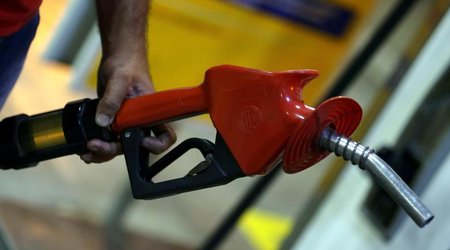 Oil prices fall over doubts of planned crude output cut