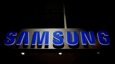 Samsung Electronics to consider split: Seoul Economic Daily