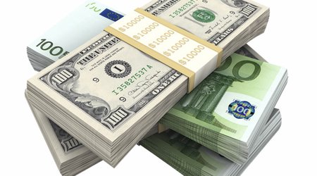 "Qalatasaray"dan dollar və avroya ağır zərbə