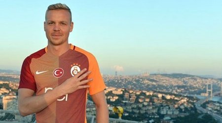 "Qalatasaray" klubu islandiyalı futbolçu ilə yollarını ayırdı