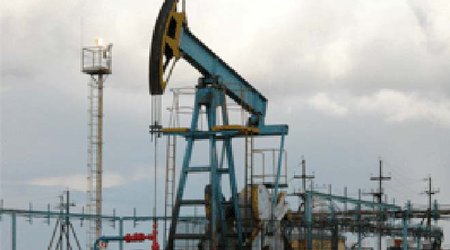 Oil rises with Wall Street, and as Saudi trims exports to Asia