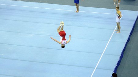 İdman gimnastikası üzrə Dünya Kubokunda ayrı-ayrı növlər üzrə final yarışlarının birinci günü başlayıb - FOTOLAR