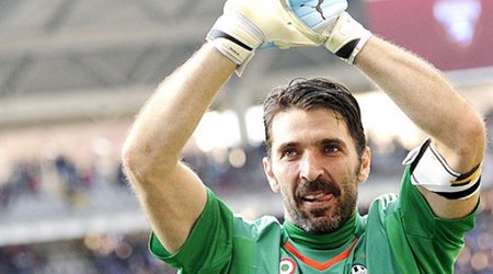 Buffondan növbəti rekord