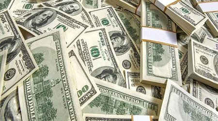 Разница между покупкой и продажей доллара сократилась
