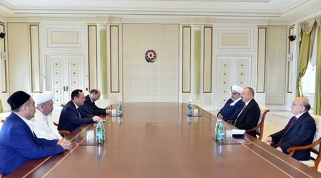 Ильхам Алиев принял делегацию из Узбекистана