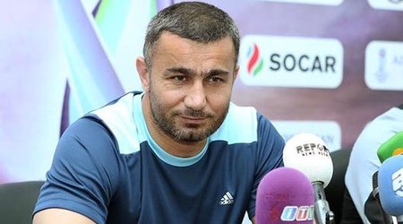 Qarabağ" yeni futbolçularla danışıqlara başladı