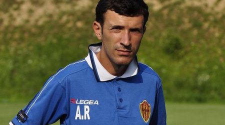 Futbol komandasının baş məşqçisi istefa verdi