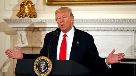 Трамп возобновил прием беженцев в США