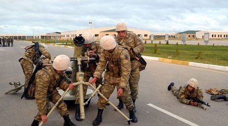 Artilleriya döyüşə hazırlandı – FOTO
