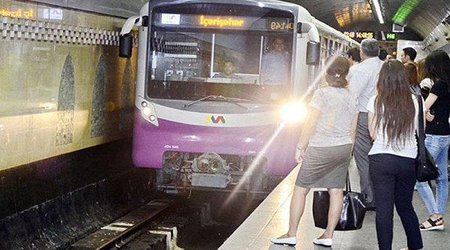 Bakı metrosunda OLAY
