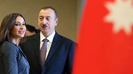 İlham Əliyev idmançılarla görüşür