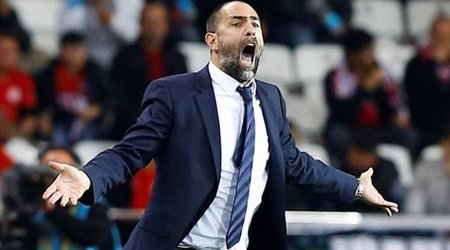 “Qalatasaray” baş məşqçisini QOVDU